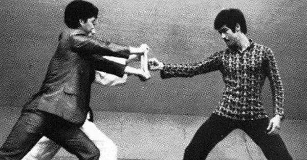 Bruce Lee 1 Inch Punch