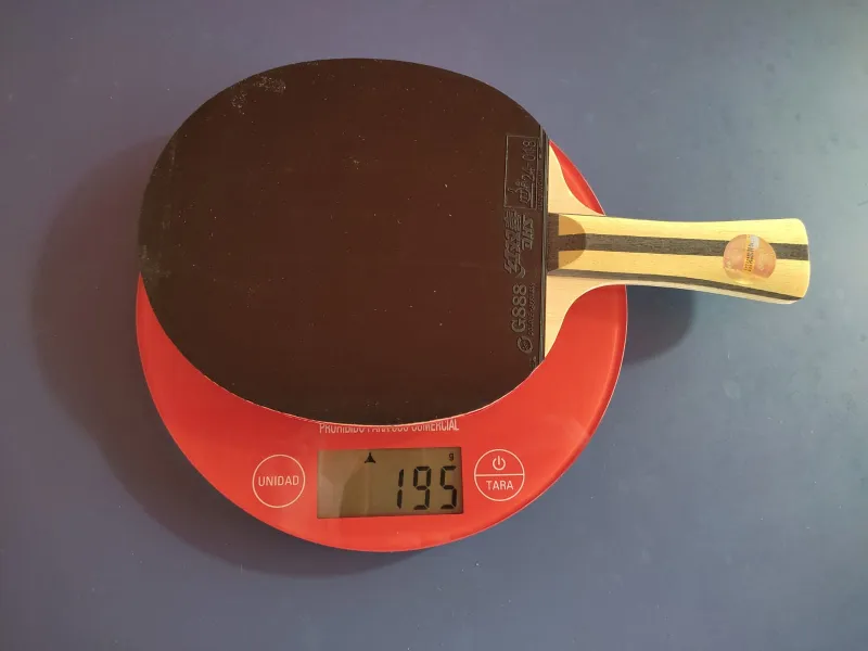 A picture of the DHS 4002 being weigh