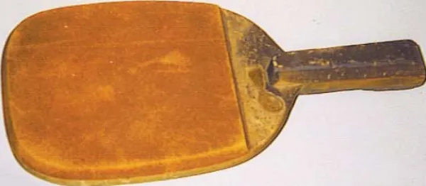 A picture of Hiroji Satoh’s controversial sponged racket.