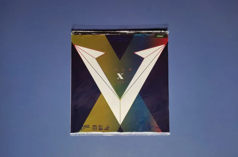 A picture of the Xiom Vega X Package