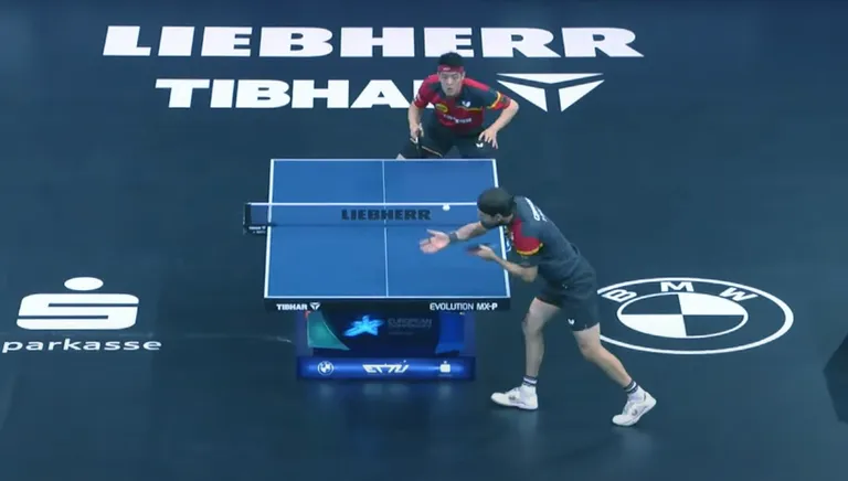 Timo Boll wearing his white Butterfly Lezoline Rifones